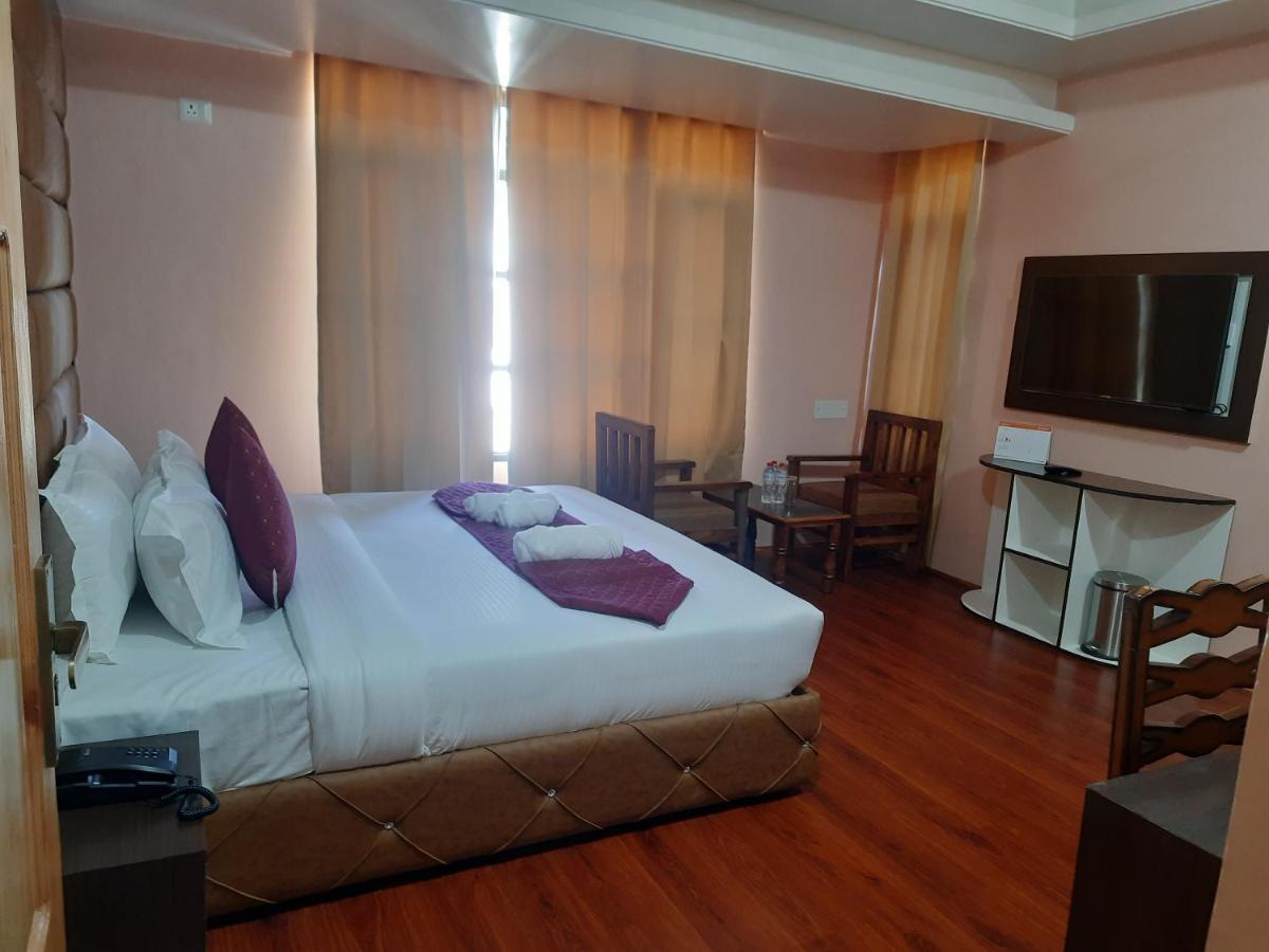 Hotel Fair Mount, Airport Road, Humhama Srinagar Esterno foto