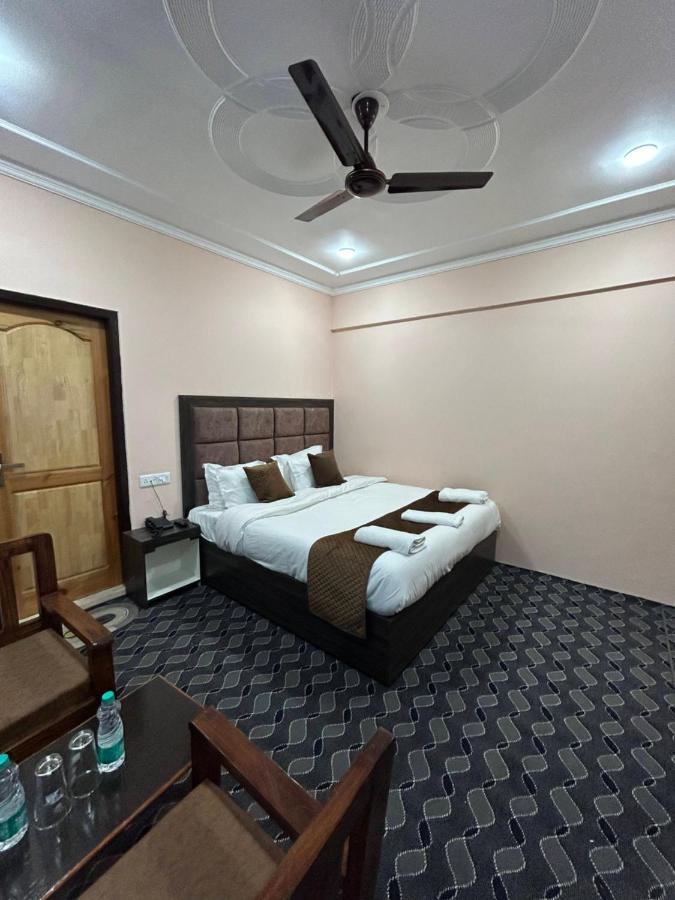 Hotel Fair Mount, Airport Road, Humhama Srinagar Esterno foto